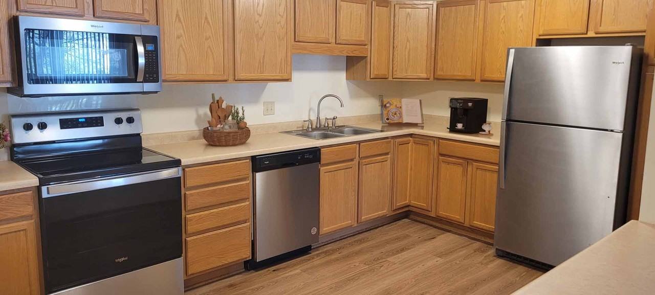 Lakewood Place Apartments - Photo 7 of 41