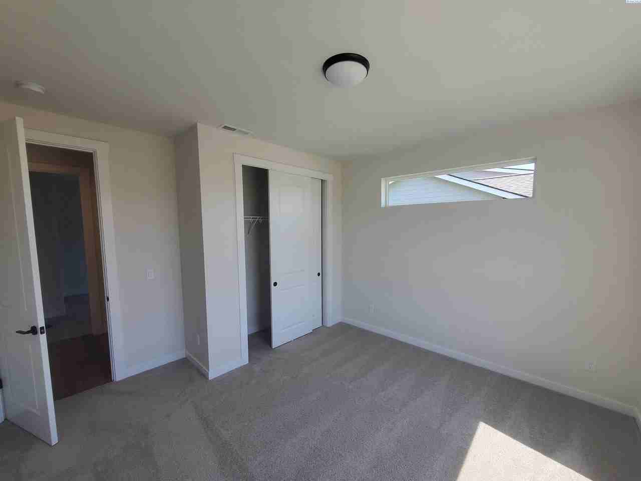 2855 Savanna Ave - Photo 7 of 29