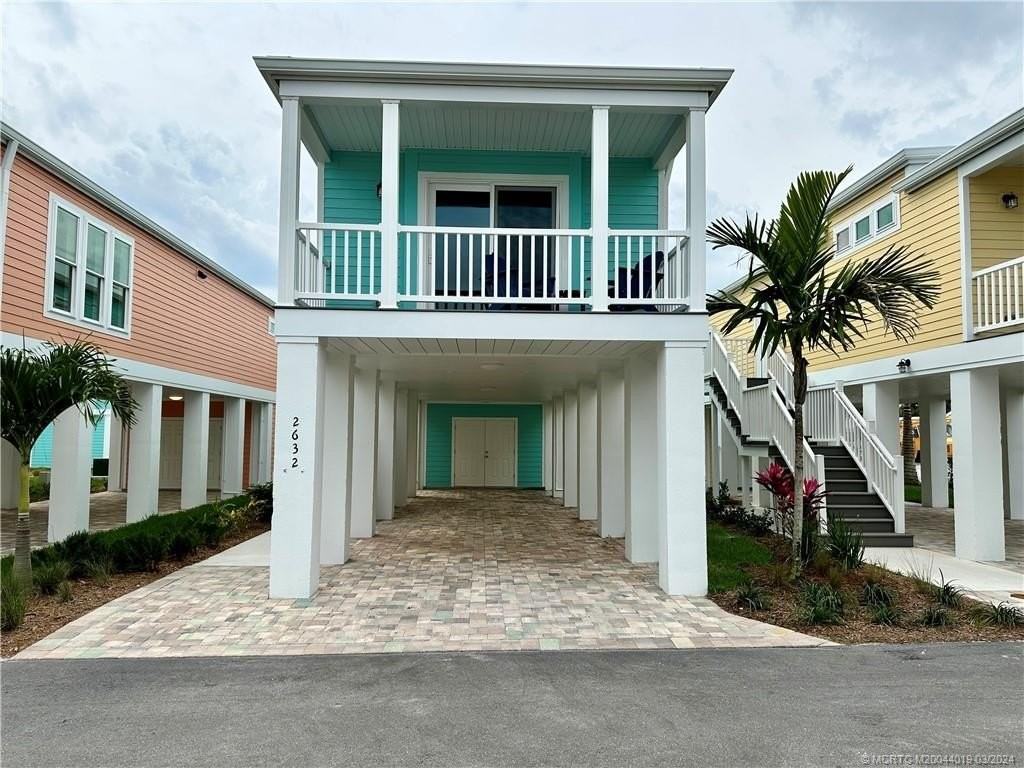 2632 Northeast Pelican Terrace - Photo 2 of 42