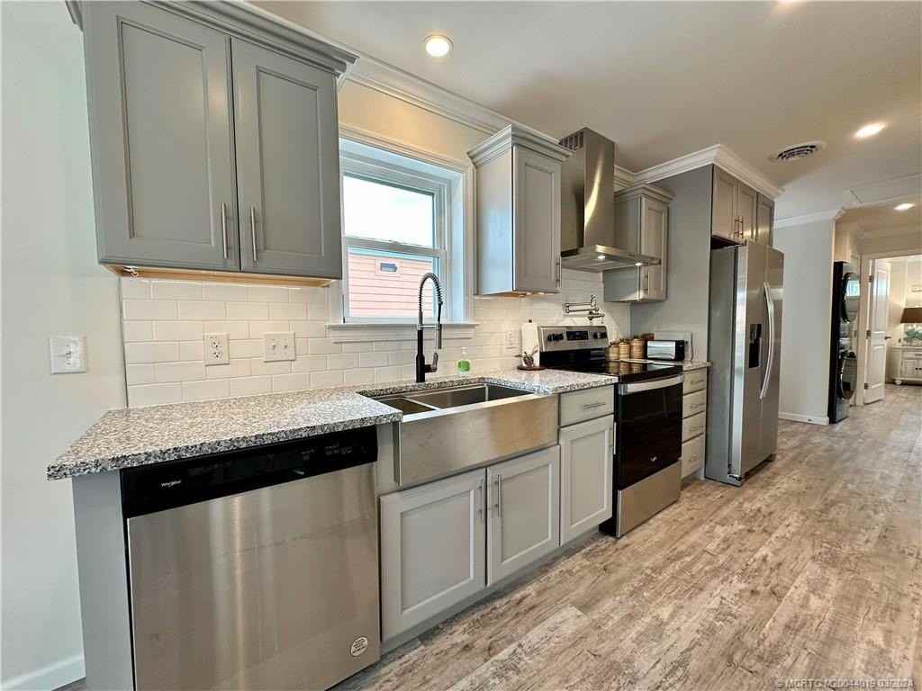 2632 Northeast Pelican Terrace - Photo 4 of 42