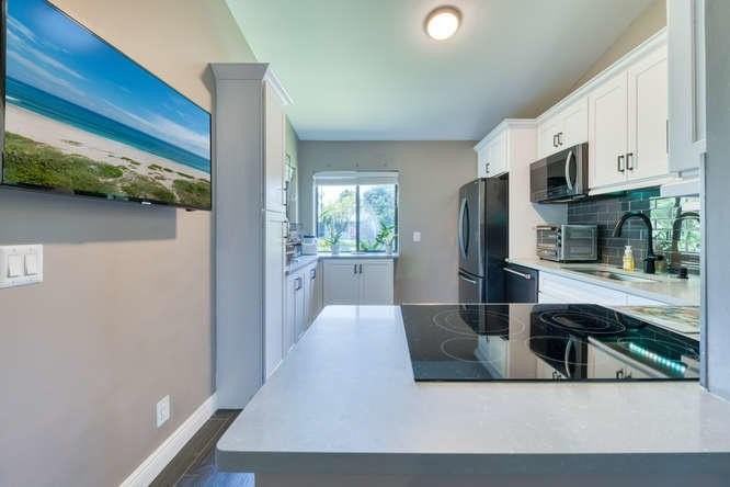 3895 Island Club Cir W - Photo 3 of 16