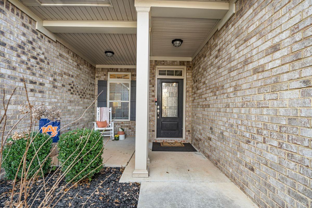 9434 Crysillas Dr - Photo 3 of 36