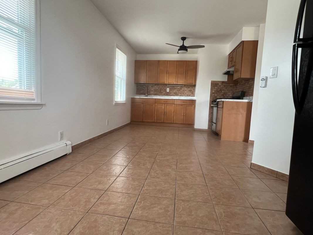 2465 Grand Ave - Photo 2 of 7