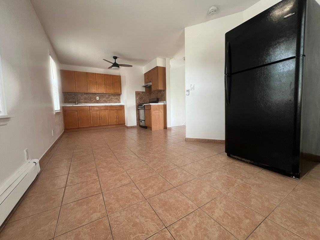 2465 Grand Ave - Photo 3 of 7