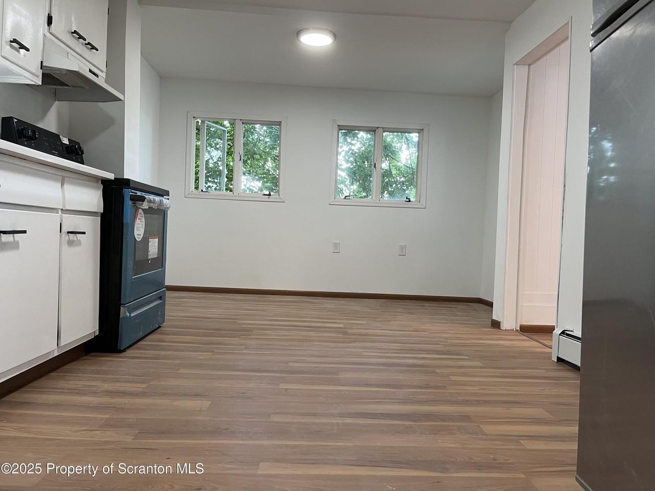 151 Wyoming Avenue - Photo 4 of 17