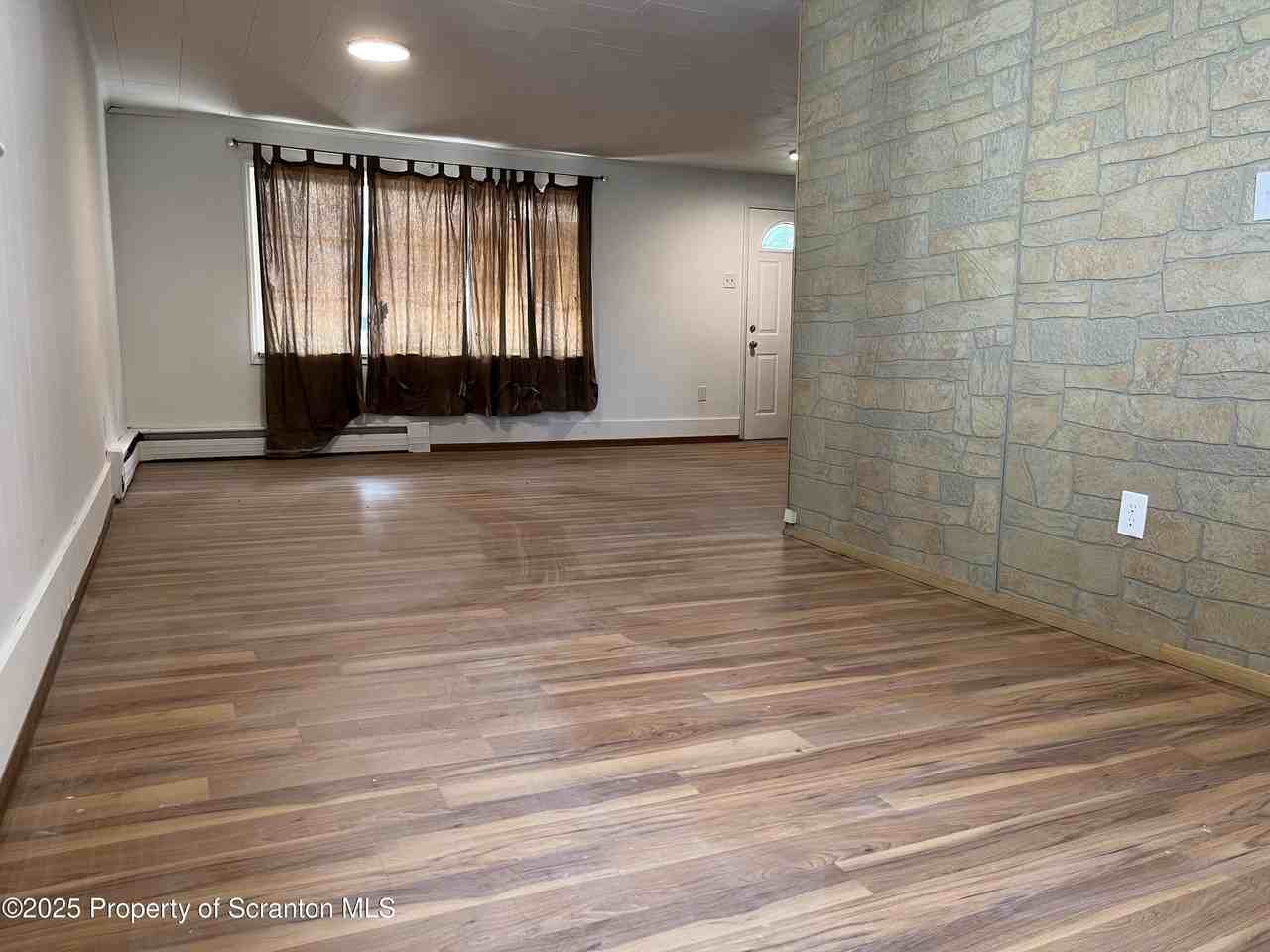 151 Wyoming Avenue - Photo 6 of 17