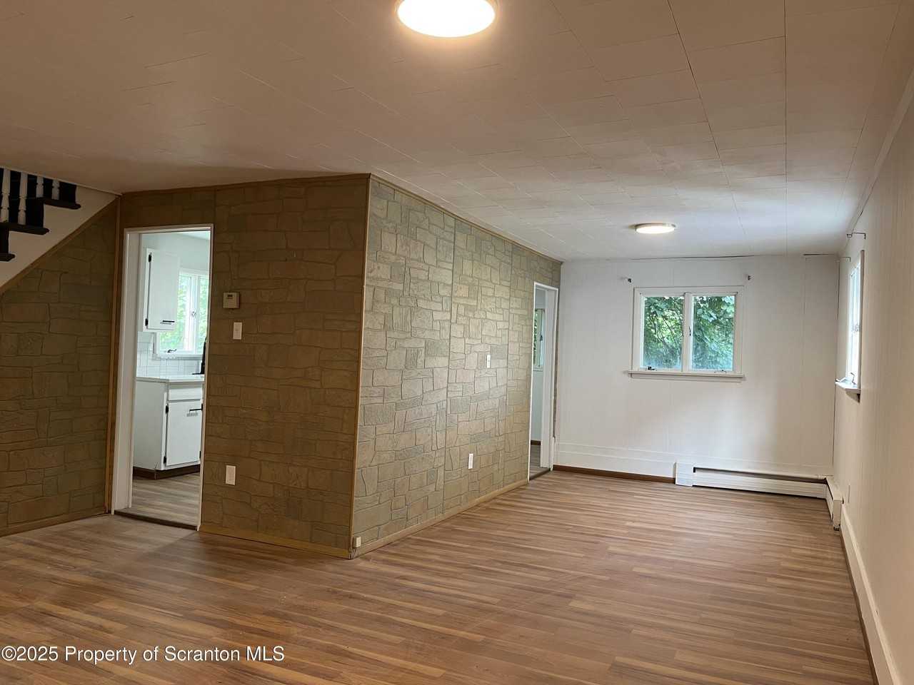 151 Wyoming Avenue - Photo 7 of 17