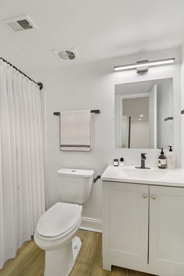 Barclay Square Apartments - Photo 7 of 50