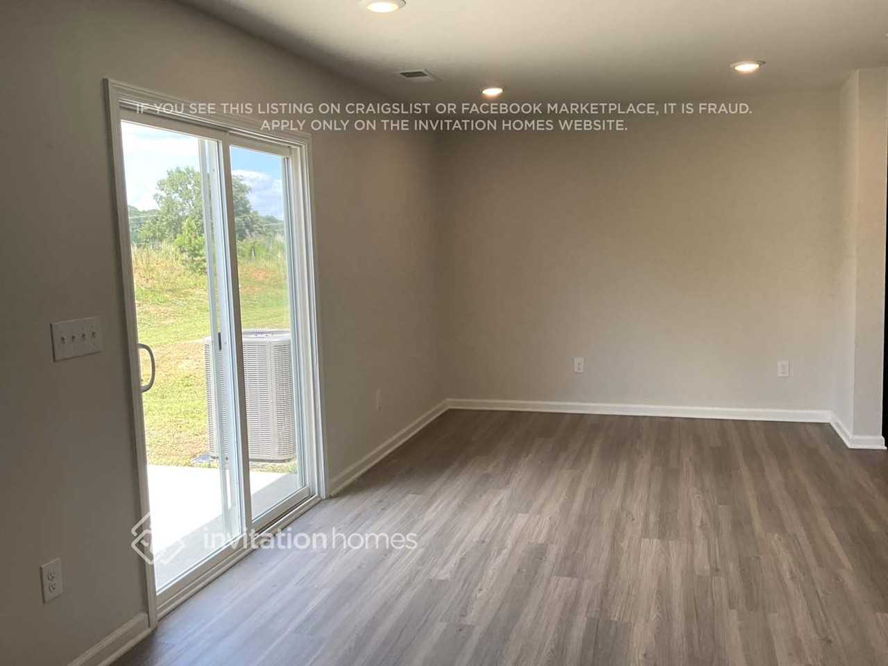 1118 Woodhouse Dr - Photo 2 of 13