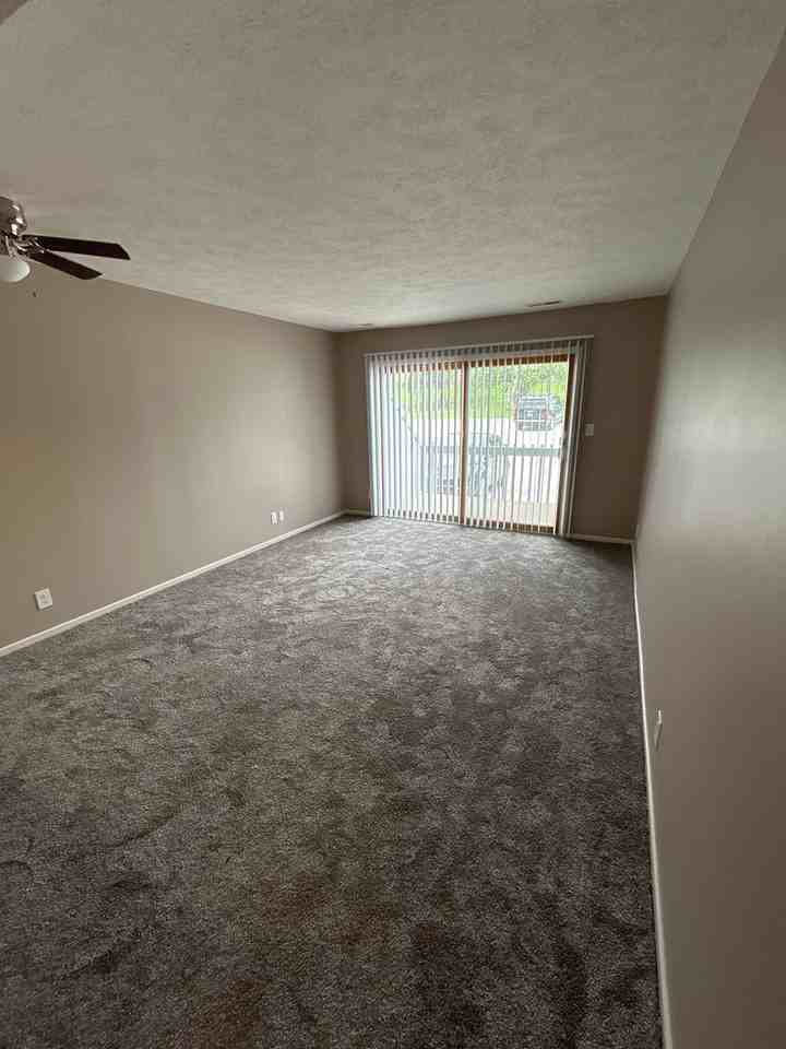 Plaza 93 Apartments - Photo 3 of 25