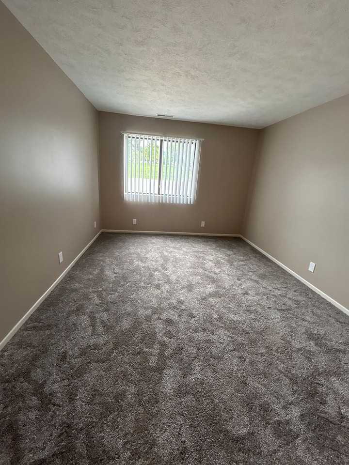 Plaza 93 Apartments - Photo 5 of 25