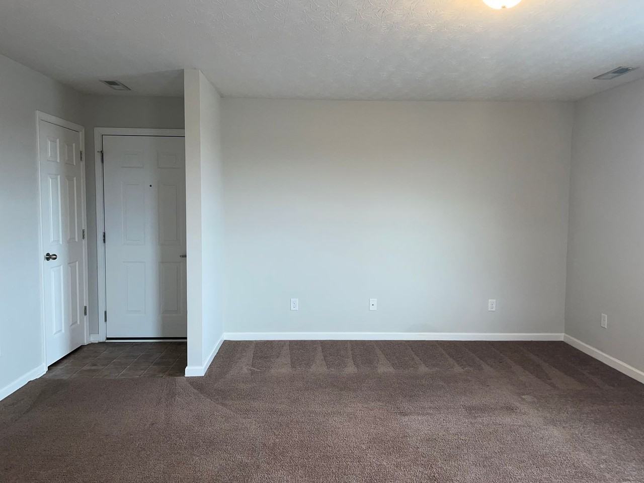 367 Upper Stone Ave - Photo 2 of 16