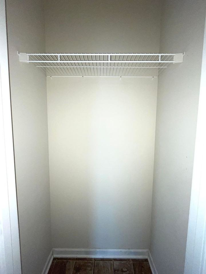 367 Upper Stone Ave - Photo 3 of 16