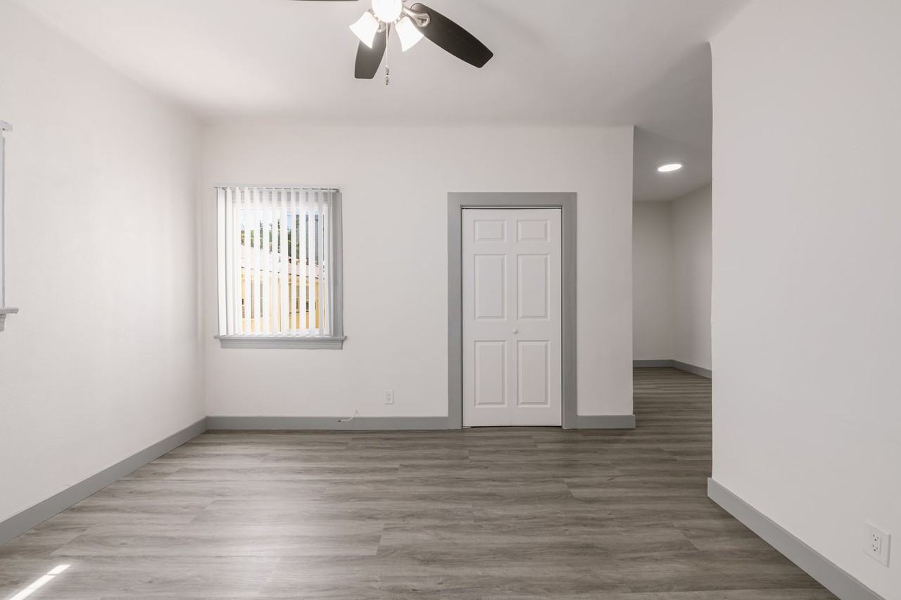 1623 N Mariposa - Photo 3 of 41