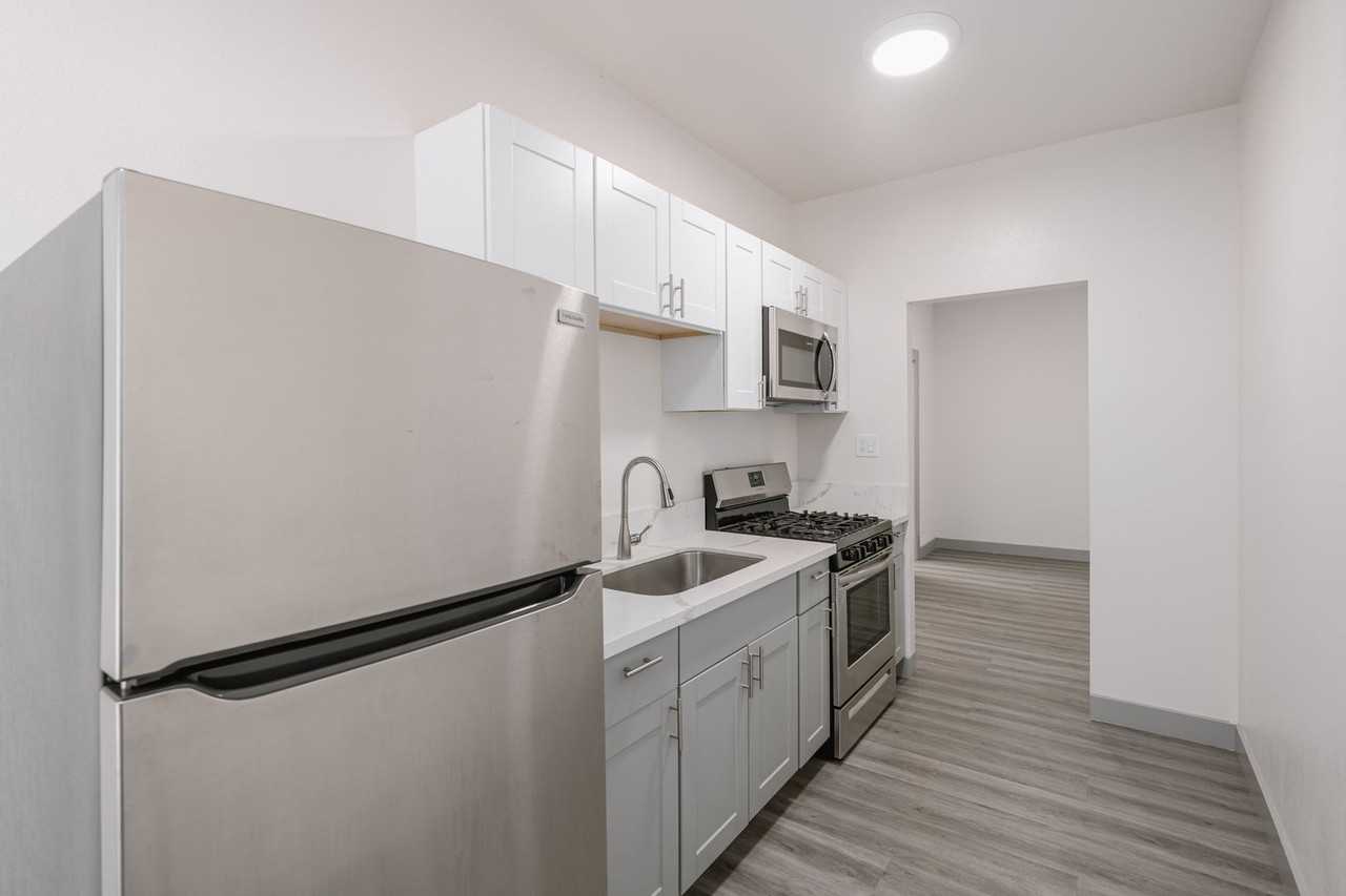 1623 N Mariposa - Photo 6 of 41