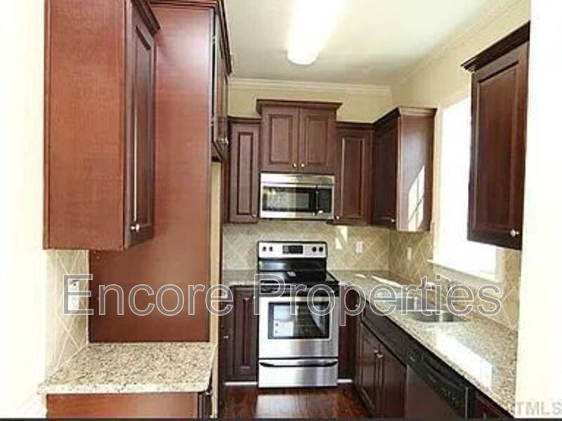710 Barlang Cir - Photo 3 of 10