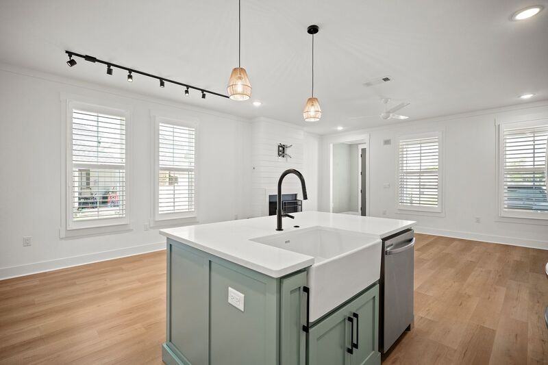 440 S F St - Photo 7 of 50