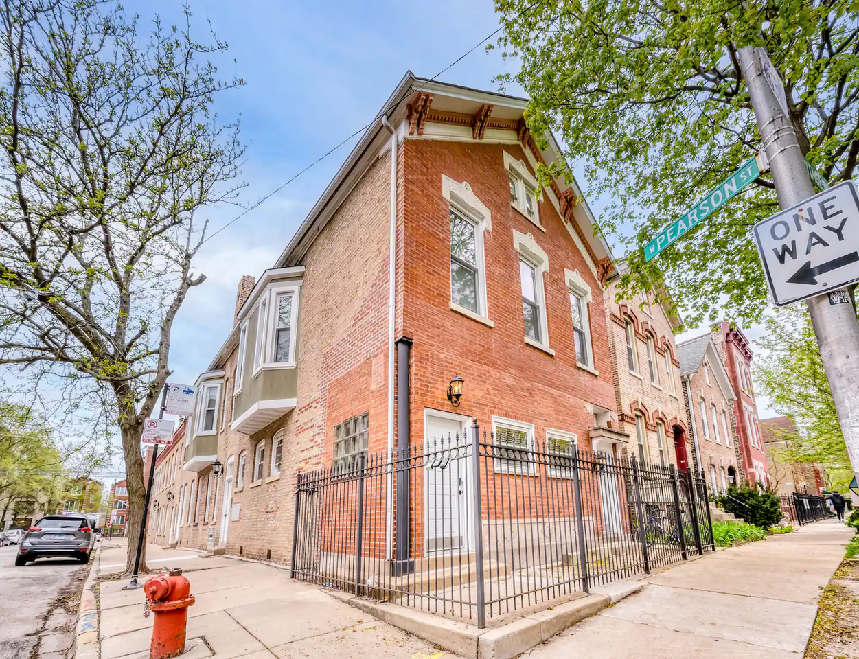 846 N. Hermitage - Photo 2 of 11