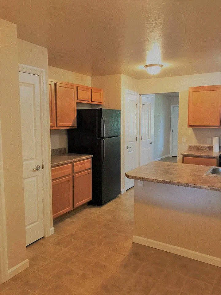 1909 Kensington Avenue - Photo 2 of 9