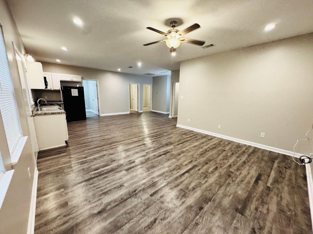 1219 N 44th St - Photo 3 of 34