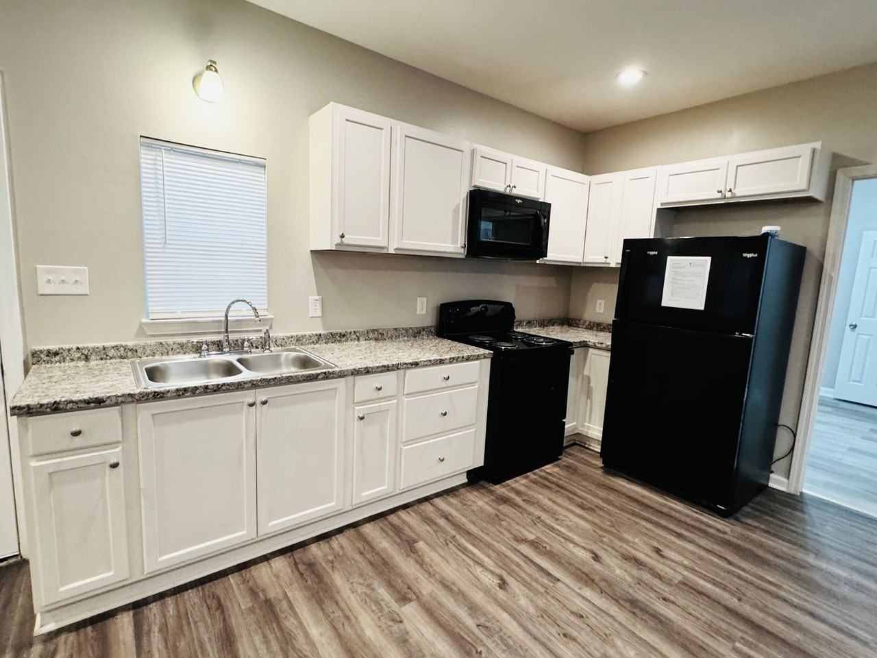 1219 N 44th St - Photo 6 of 34