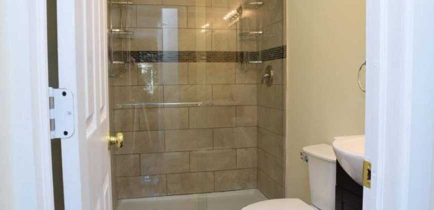 323 Lexington Ave - Photo 3 of 22