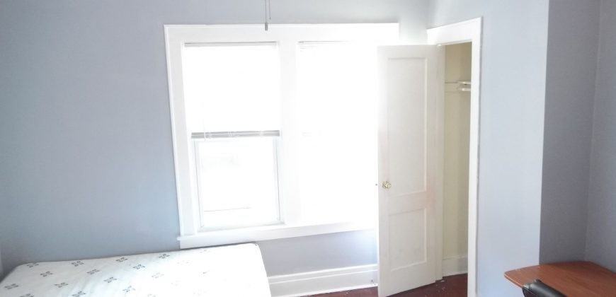 323 Lexington Ave - Photo 6 of 22