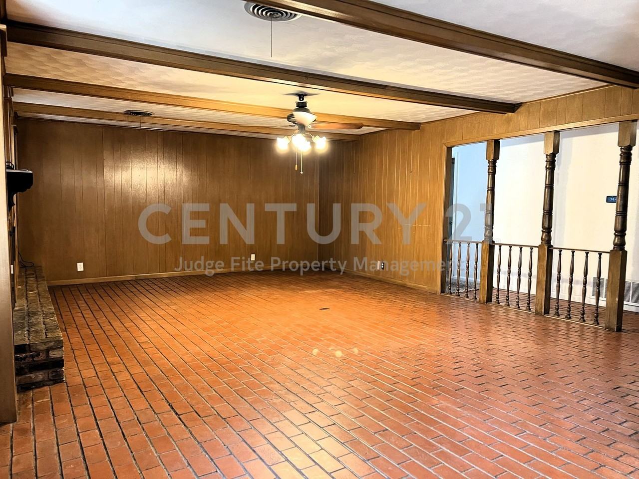 3010 Nottingham Dr - Photo 3 of 11