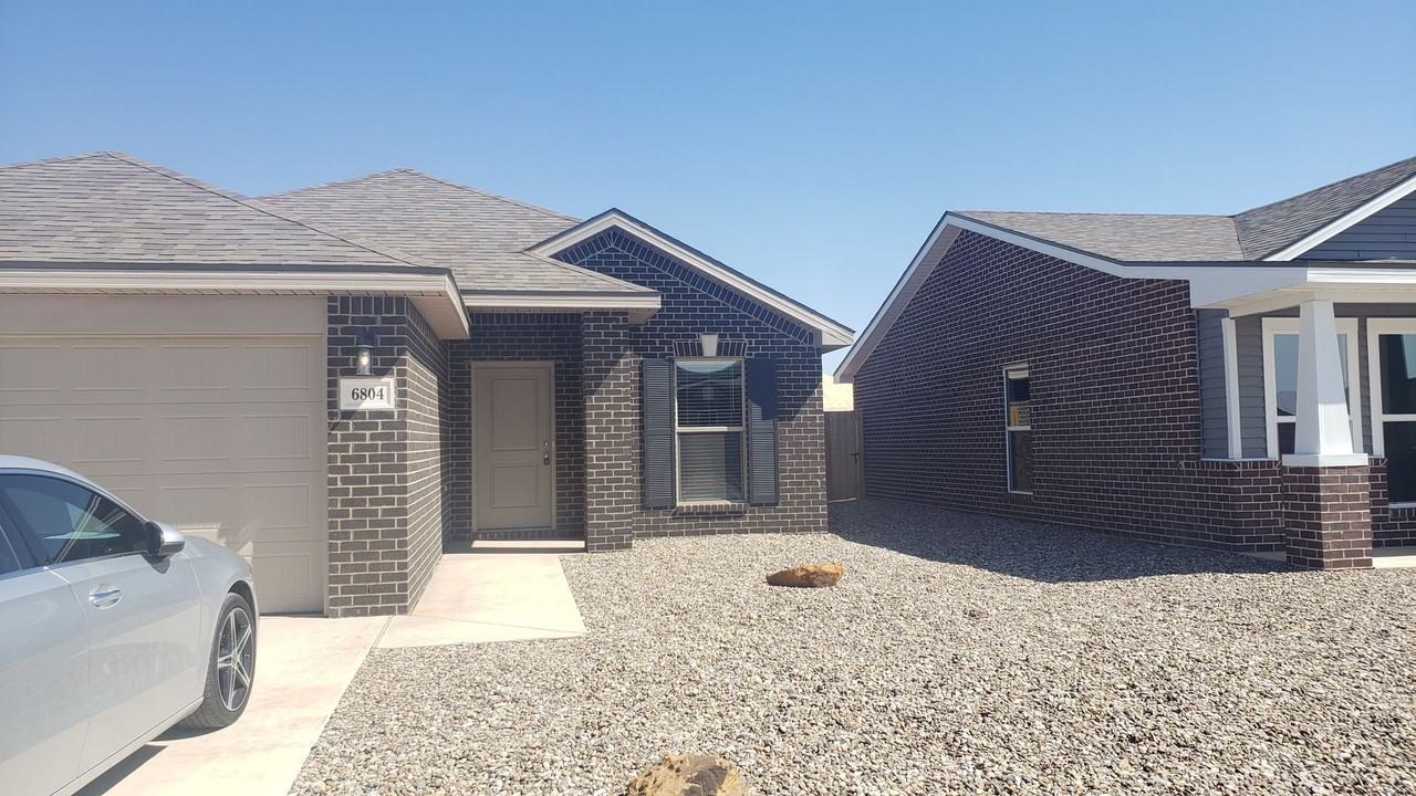 6804 Lonesome Dove Ln - Photo 3 of 22