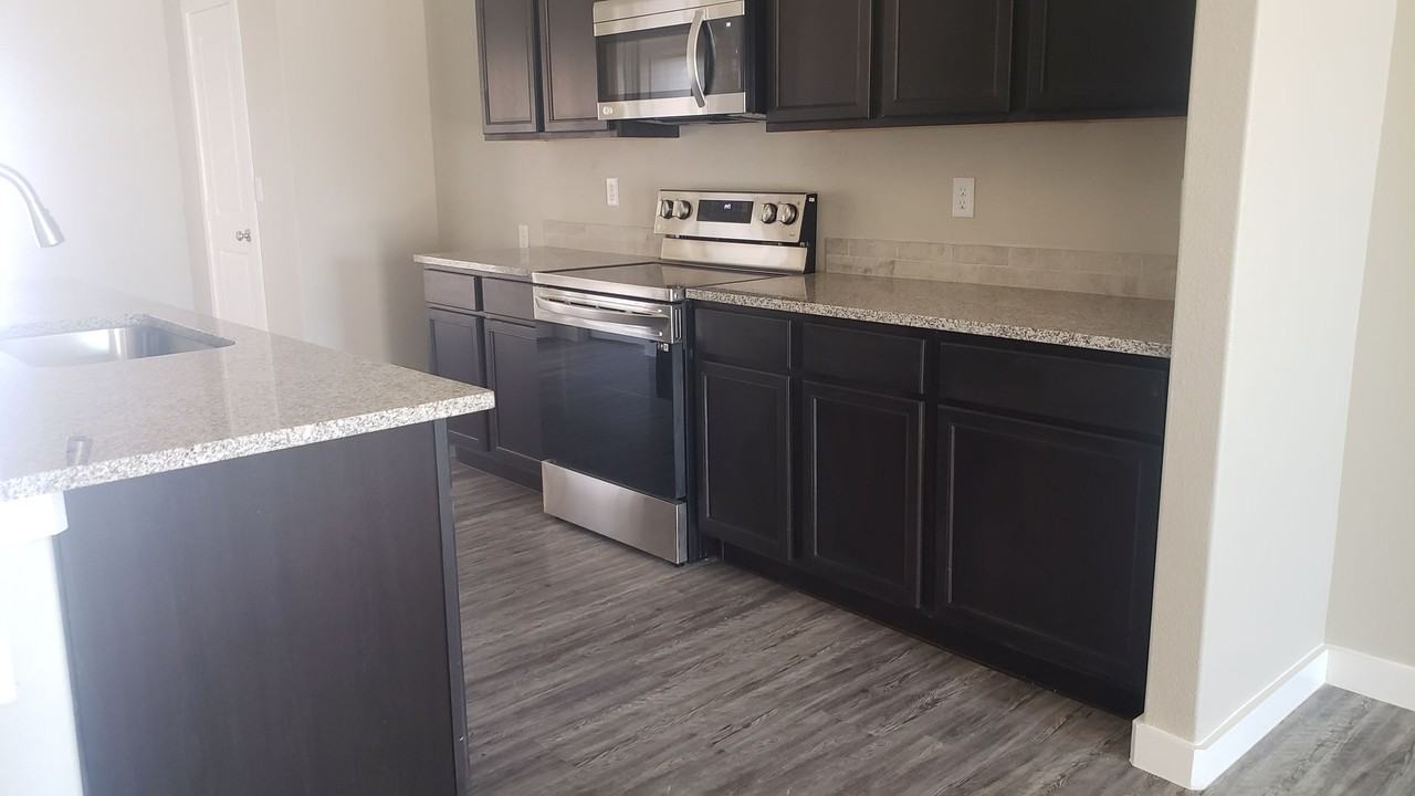 6804 Lonesome Dove Ln - Photo 5 of 22