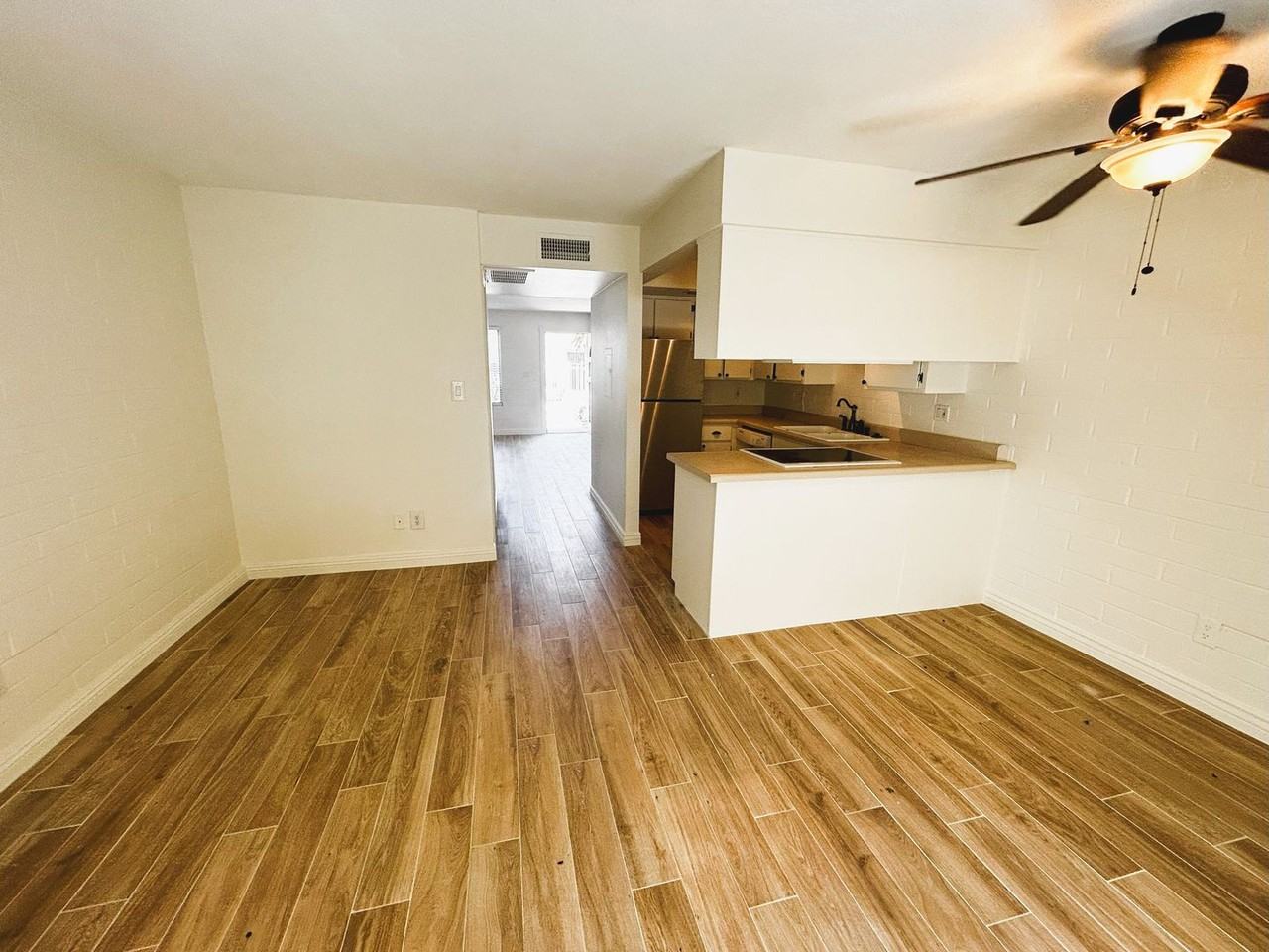 4846 N Woodmere Fairway #3 - Photo 5 of 34