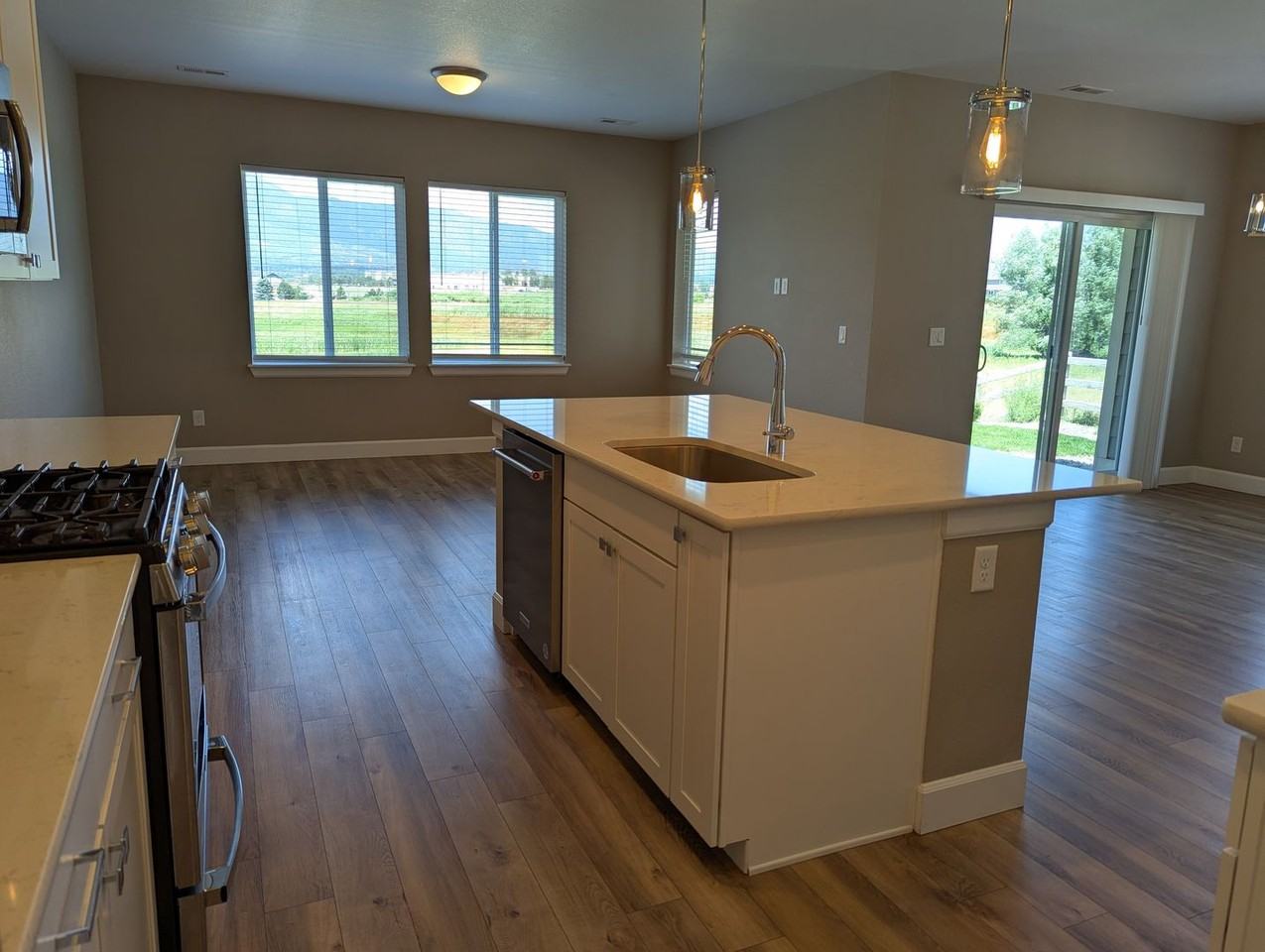 1854 Peak Prairie Ln - Photo 7 of 30
