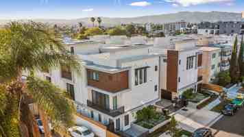 featured image of 1539 Hi Point St