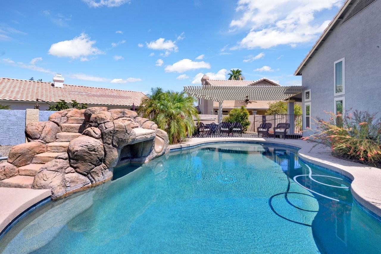 1534 E Scott Ave - Photo 3 of 42