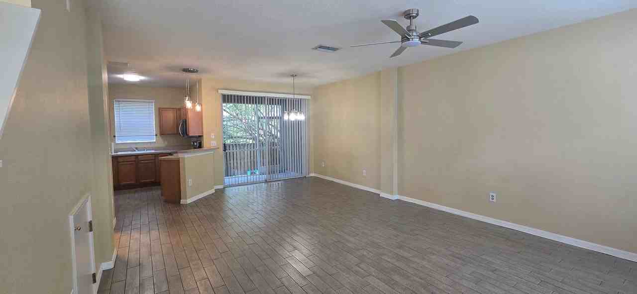 11012 Black Swan Ct - Photo 4 of 21