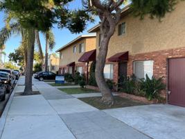 featured image of 915 Coronado Ave