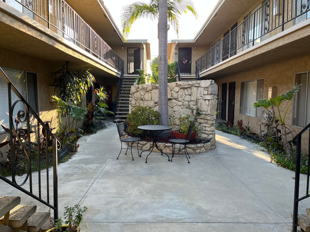 915 Coronado Ave, Long Beach, CA 90804 - Photo 2 of 6