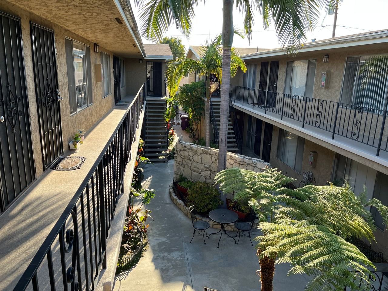 915 Coronado Ave, Long Beach, CA 90804 - Photo 5 of 6