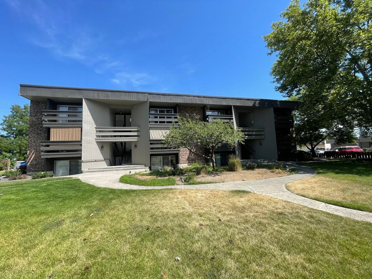 Calispel Apartments - Photo 2 of 50