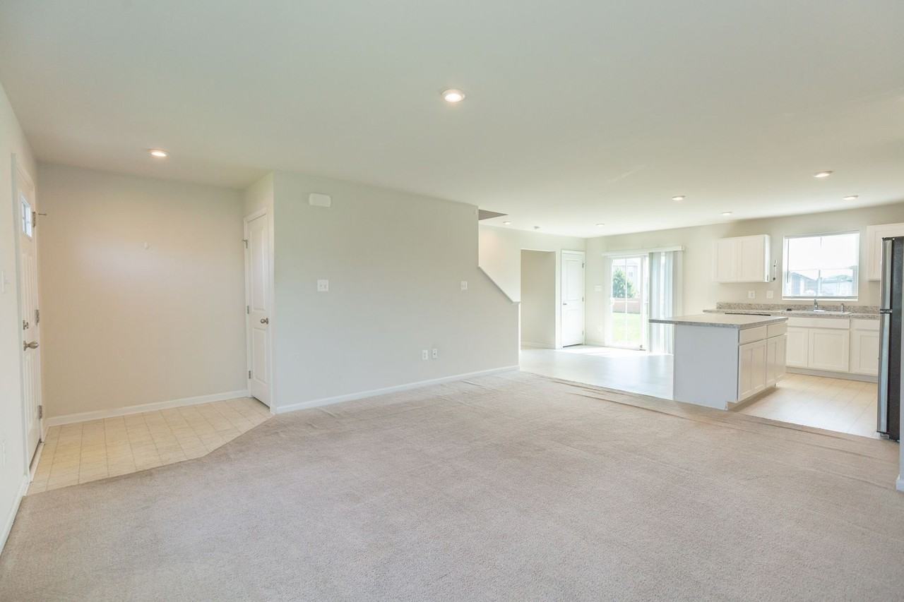 228 Chandlers Glen Dr - Photo 3 of 34