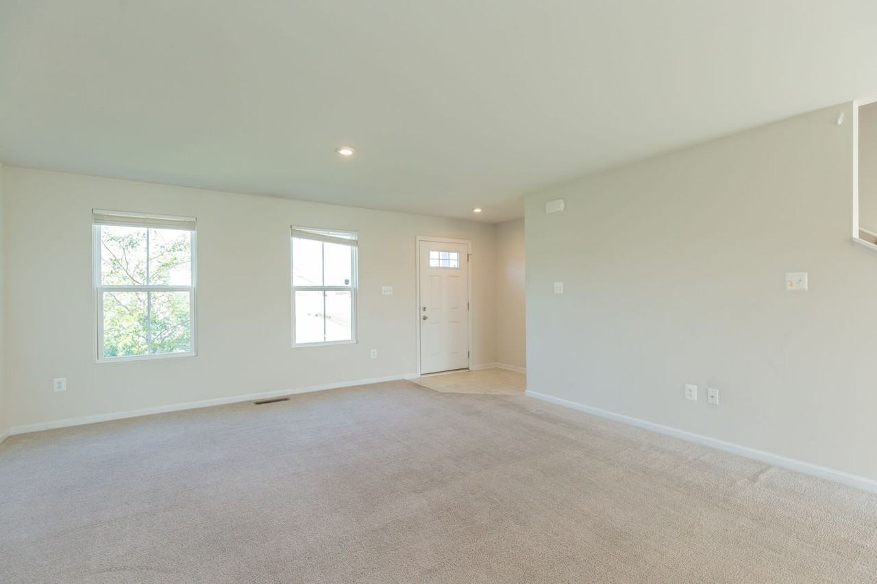 228 Chandlers Glen Dr - Photo 4 of 34