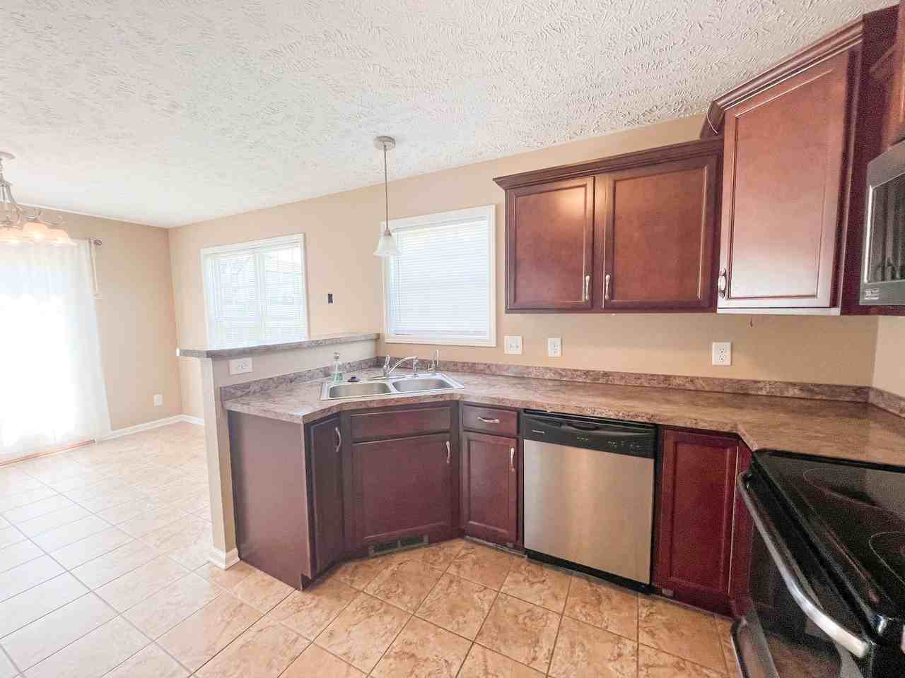 1265 Morstead Dr - Photo 6 of 17
