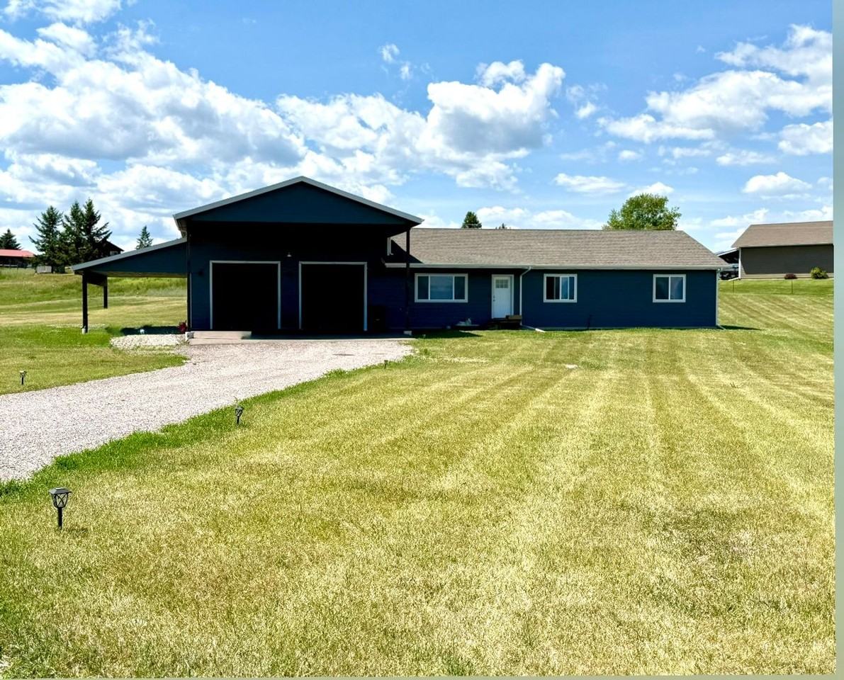 1456 1456 2 Mile Drive - Photo 2 of 17