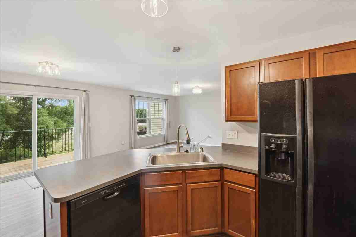 10113 Ridge Run St - Photo 3 of 16