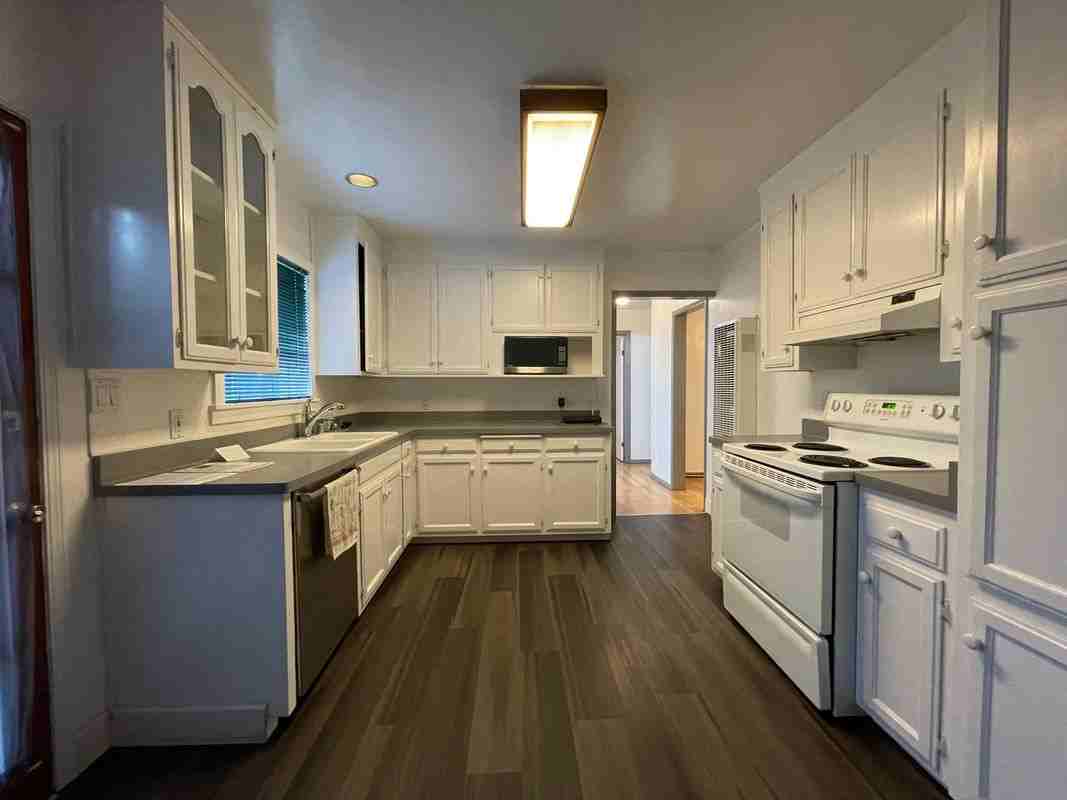 1775 141st Ave - Photo 2 of 12