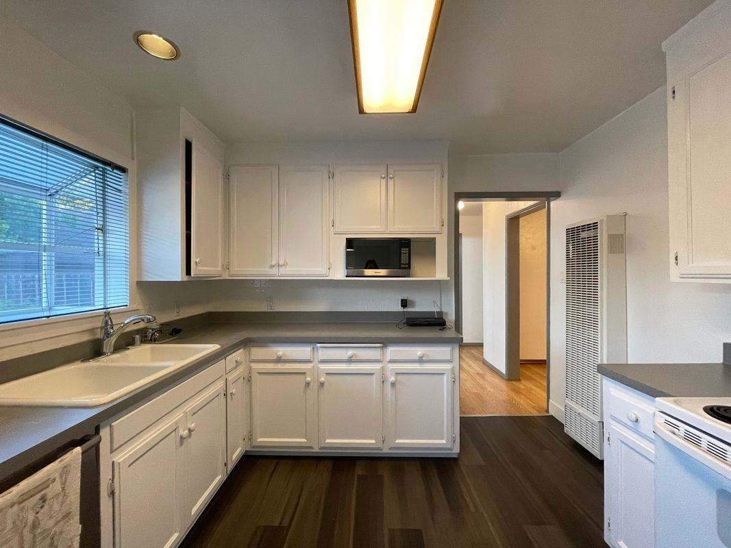 1775 141st Ave - Photo 3 of 12