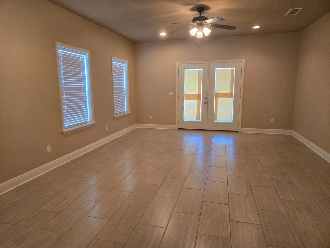 138 Kaelyn Ln - Photo 3 of 15