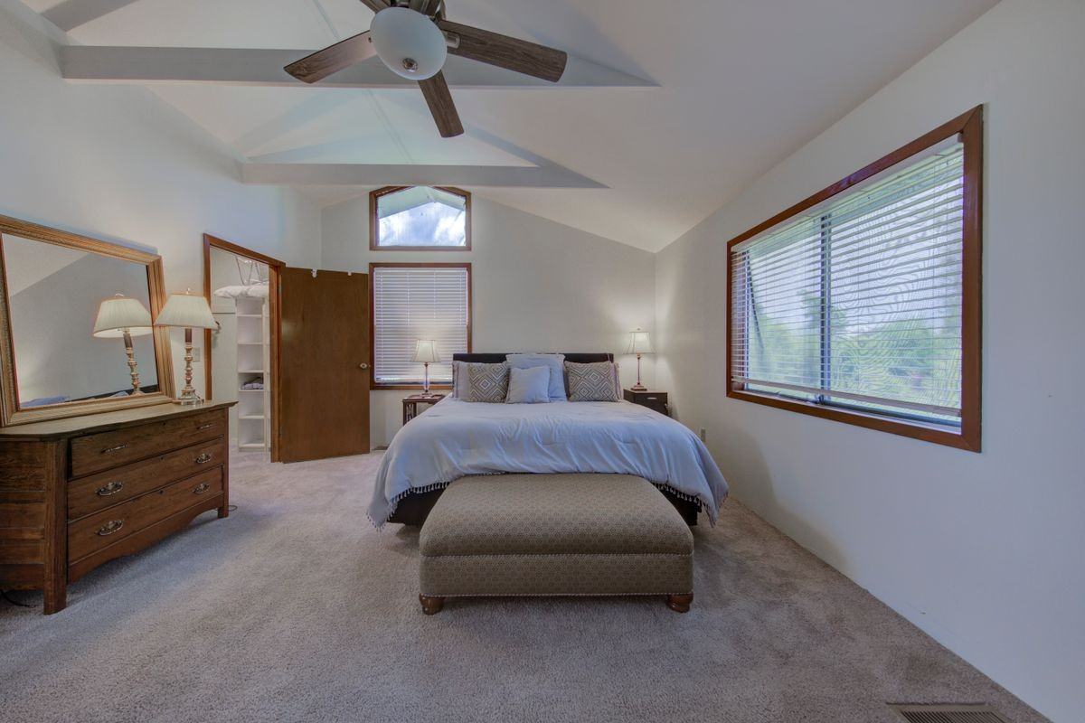 404 Colorado Drive - Photo 6 of 13