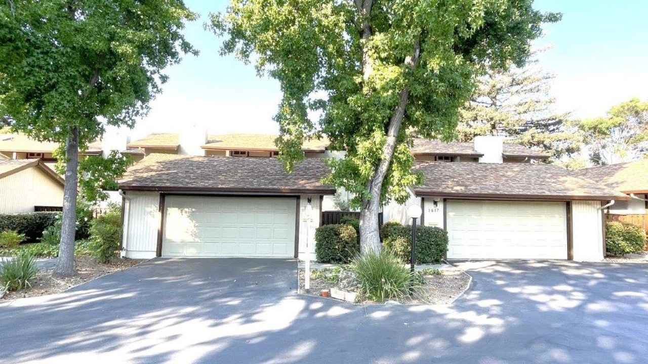 1613 Countrywood Ct - Photo 2 of 24