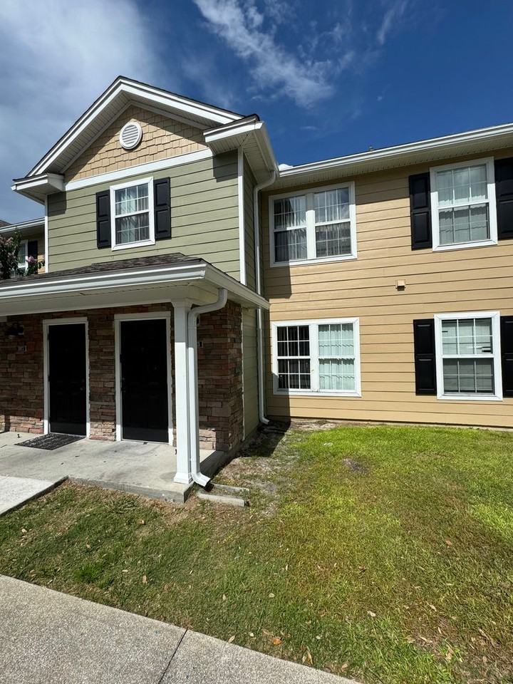 303 Lighthouse Rd - Photo 2 of 26